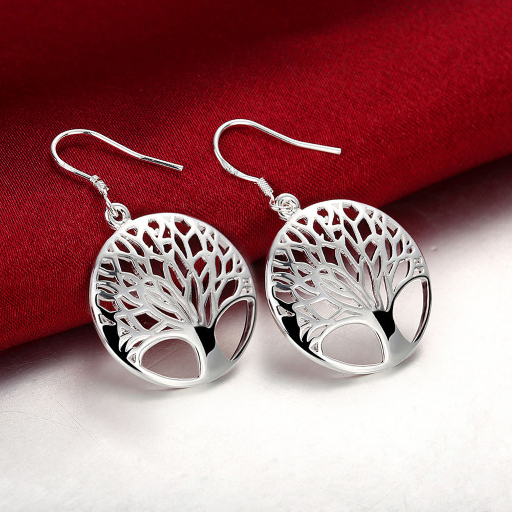 Tree Shaped Earrings For Fashionable Women's Lives